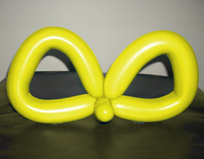 Bumble Bee Balloon Twisting